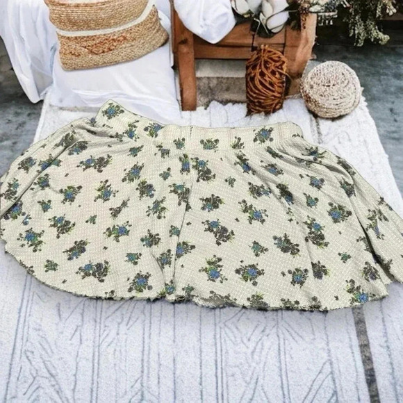 Free people flowy lounge shorts S - Picture 2 of 7